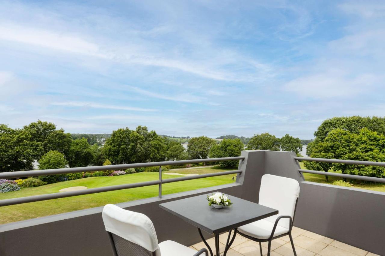 Best Western Plus Le Roi Arthur Hotel & Spa Ploermel Bagian luar foto