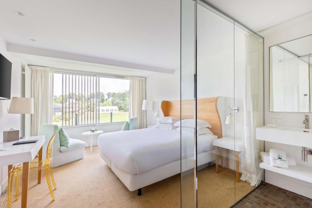 Best Western Plus Le Roi Arthur Hotel & Spa Ploermel Bagian luar foto