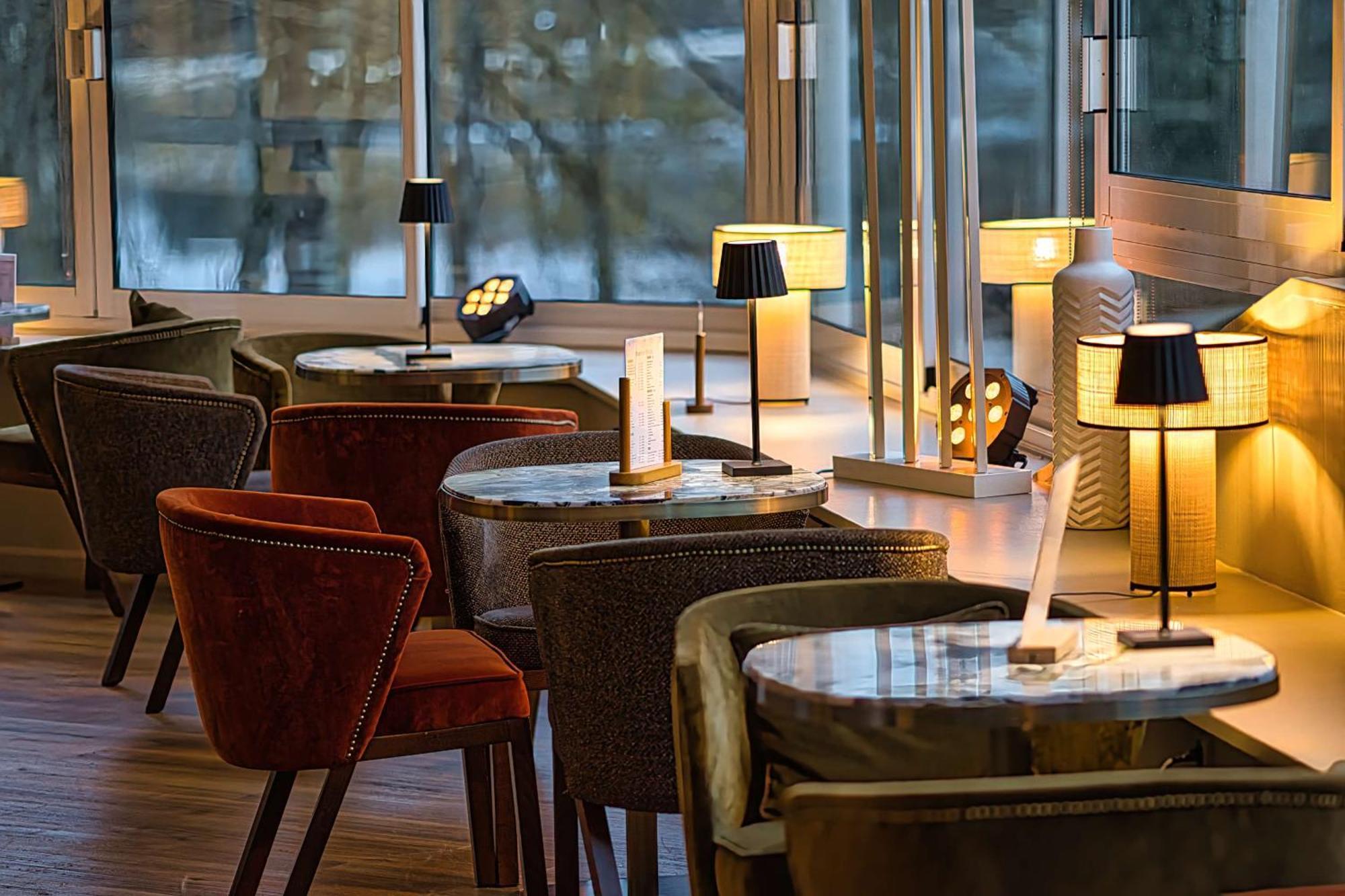 Best Western Plus Le Roi Arthur Hotel & Spa Ploermel Bagian luar foto