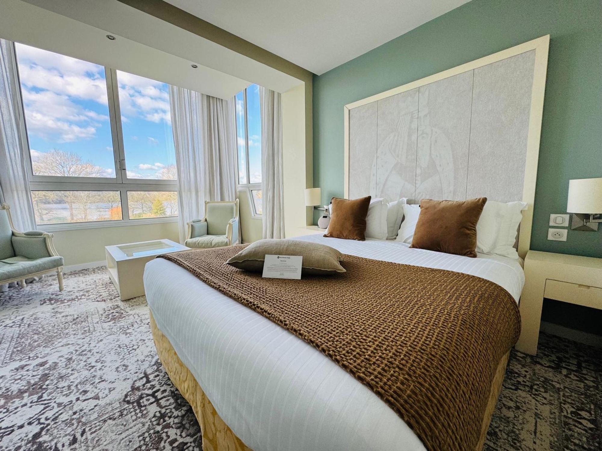 Best Western Plus Le Roi Arthur Hotel & Spa Ploermel Bagian luar foto