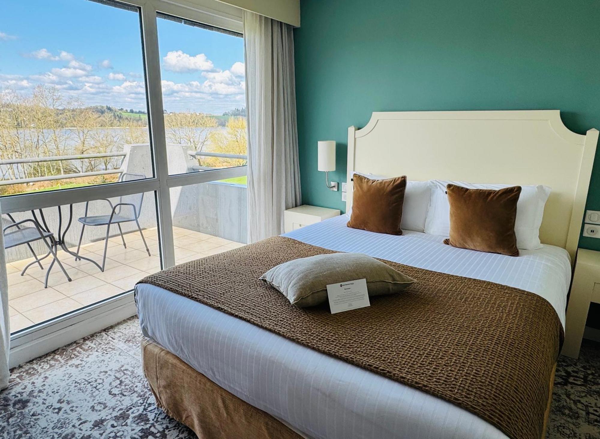 Best Western Plus Le Roi Arthur Hotel & Spa Ploermel Bagian luar foto